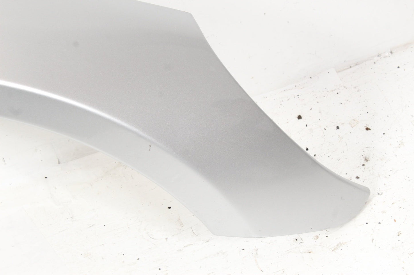2006-2010 Mercedes W251 R350 4MATIC Front Right Passenger Side Fender Silver OEM