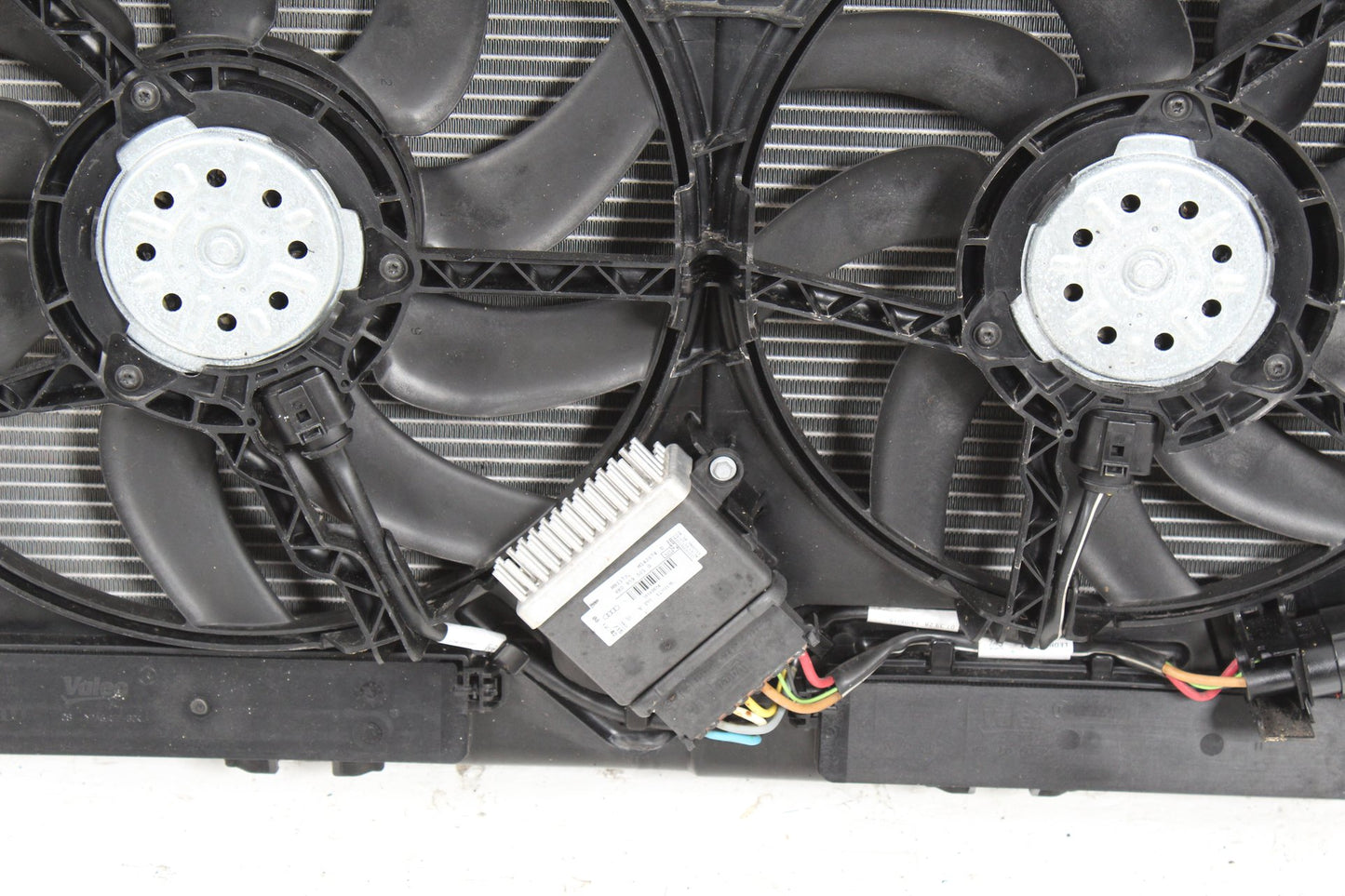 2009-2016 Audi A4 B8 Sedan Engine Cooling Radiator AC Condenser 8K0121207A