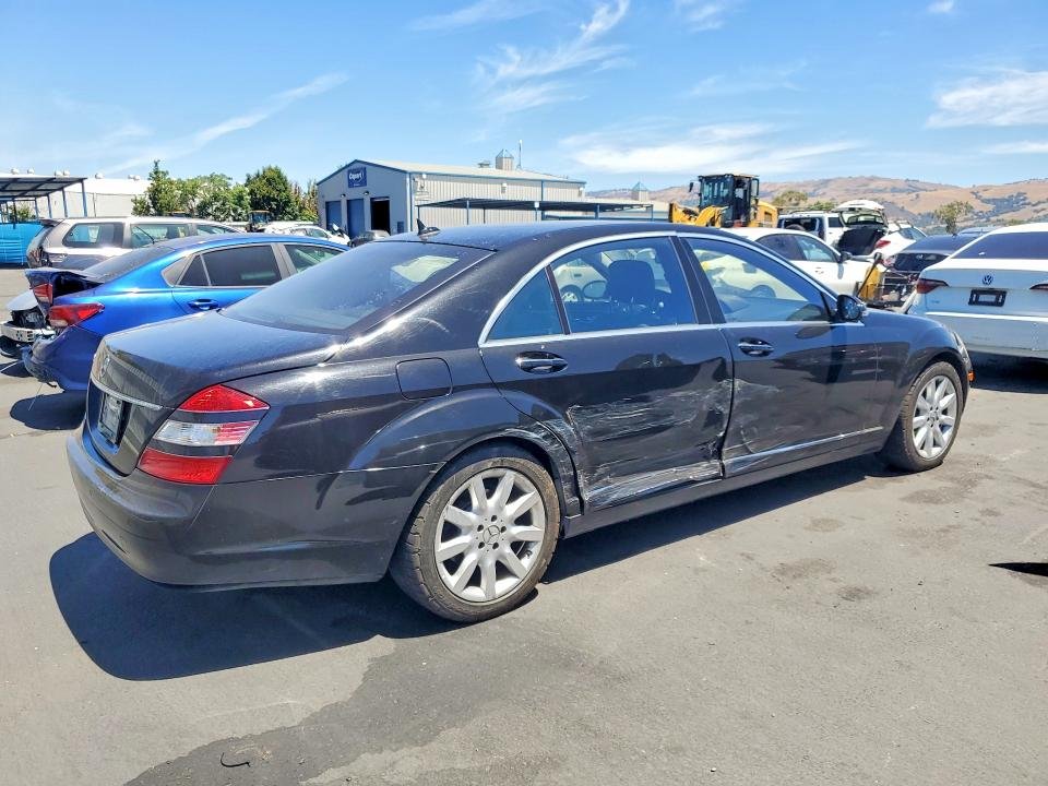 Parting Out- 2007 Mercedes-Benz S550 W221- 161