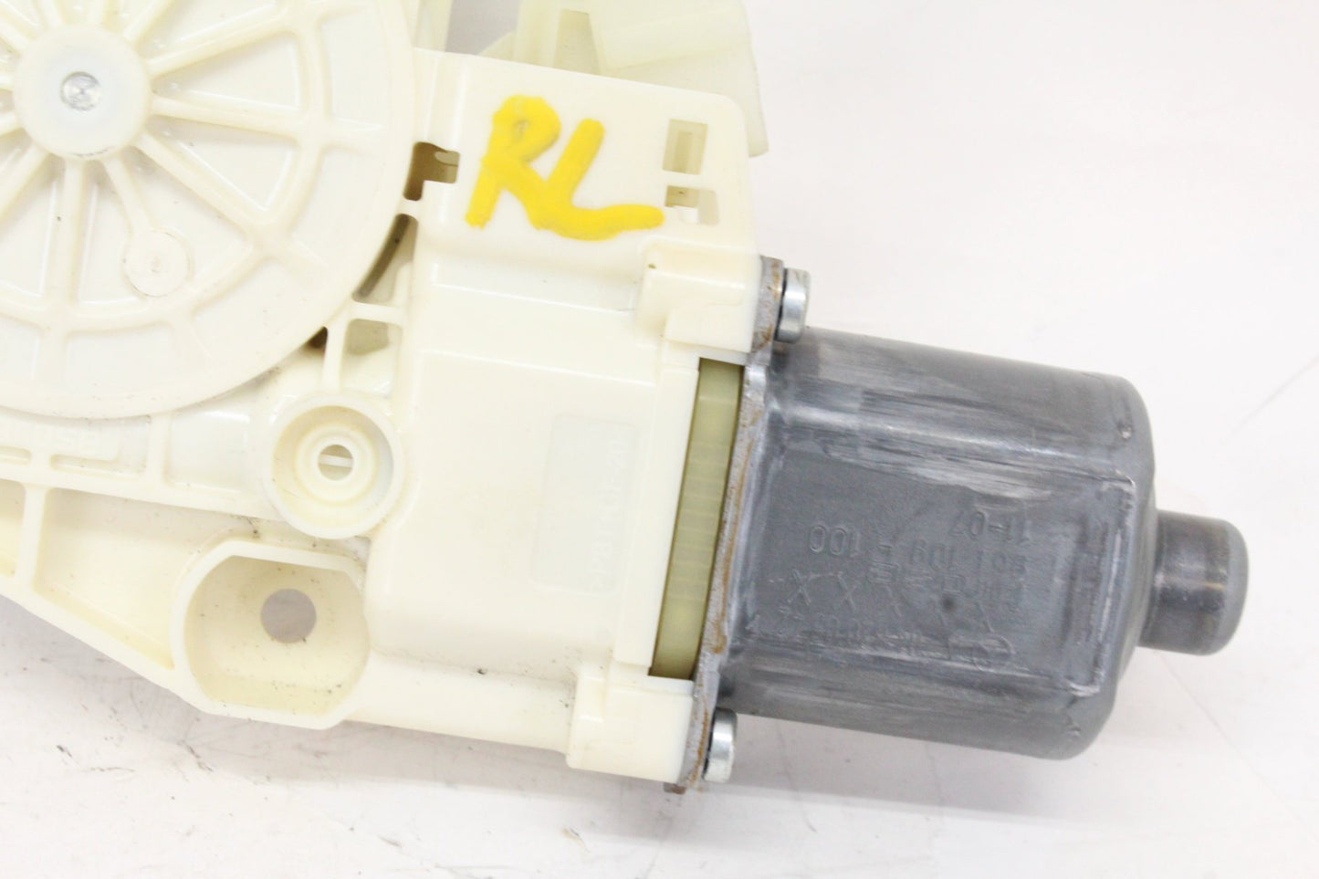 2008-2016 Mercedes C250 W204 Rear Left Window Regulator Motor 2048200542