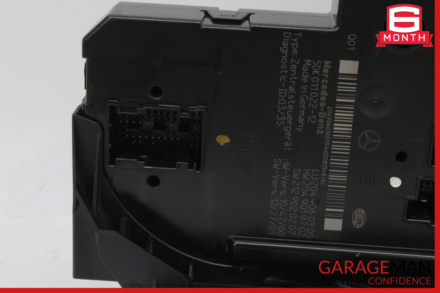 2012-2014 Mercedes W204 C250 C300 C350 Rear Fuse Relay Box Module 2049060305 OEM