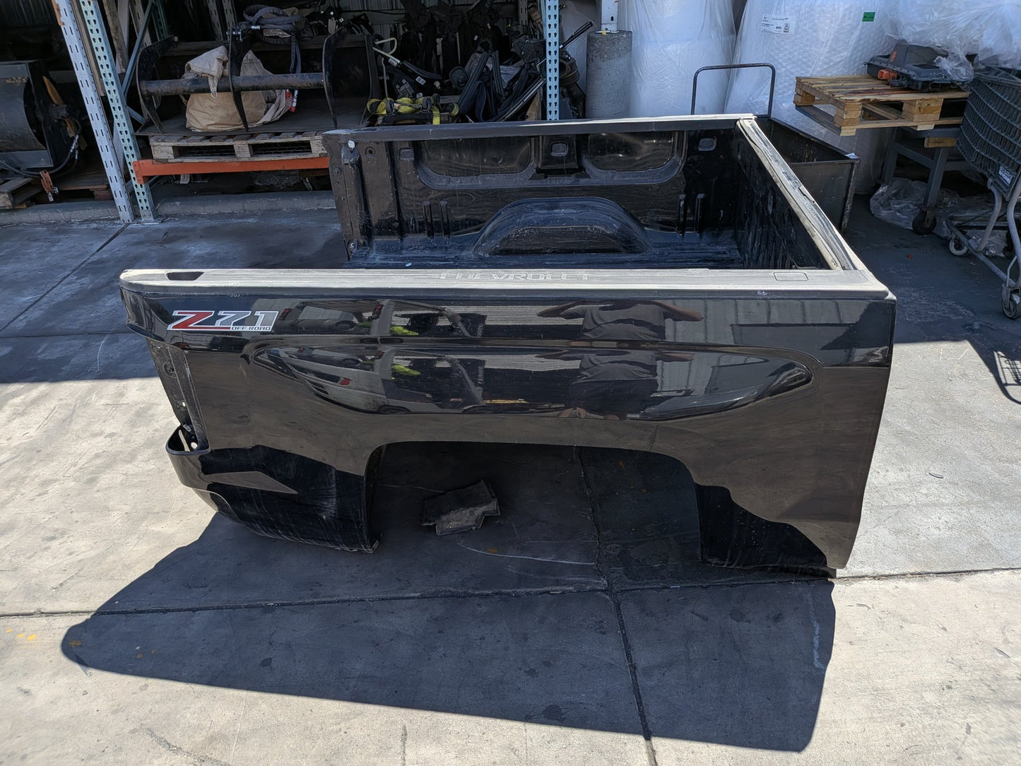 2014-2018 Chevrolet Silverado 1500 4WD 5.3L Crewcab Pickup Bed Box 84290081 OEM