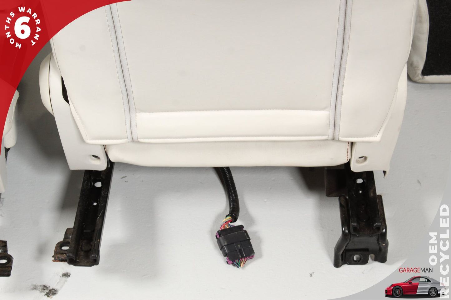 2013-2019 Fiat 500e Front and Rear Complete Seat Assembly White and Red OEM
