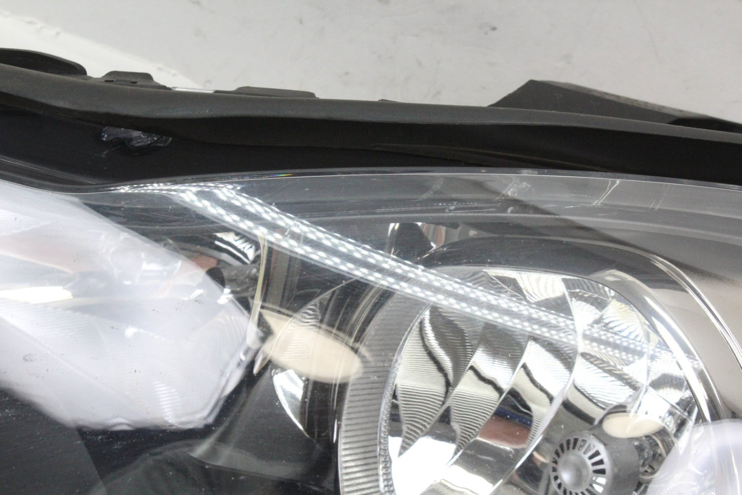 2012-2015 Mercedes C250 W204 Left Halogen Headlight Lamp 2048209959