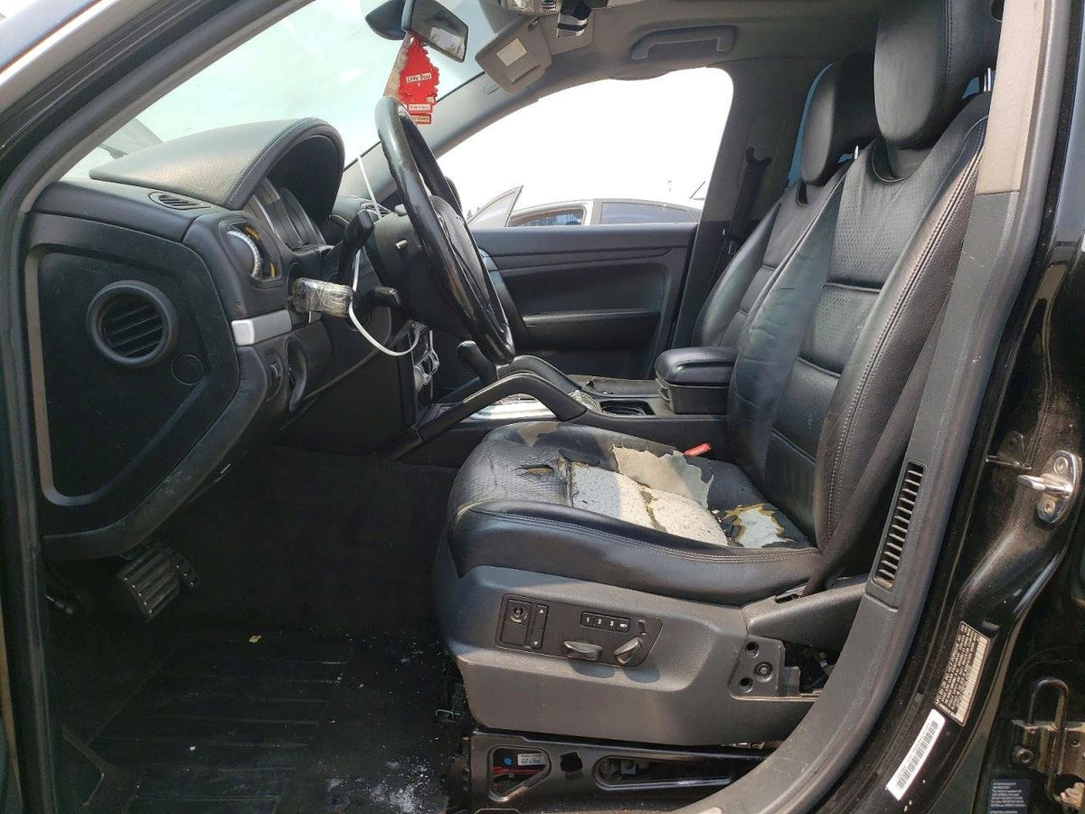 Parting Out- 2004 Porsche Cayenne 958- 238