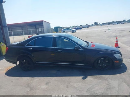 Parting Out- 2010 Mercedes-Benz S550 W221- 239