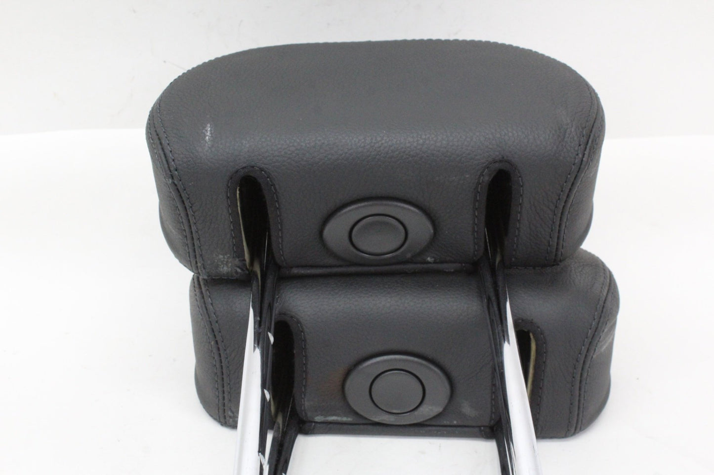 2003 - 2009 Mercedes-Benz E320 W211  Front Left or Right Side Head Rest 2119701978 Genuine