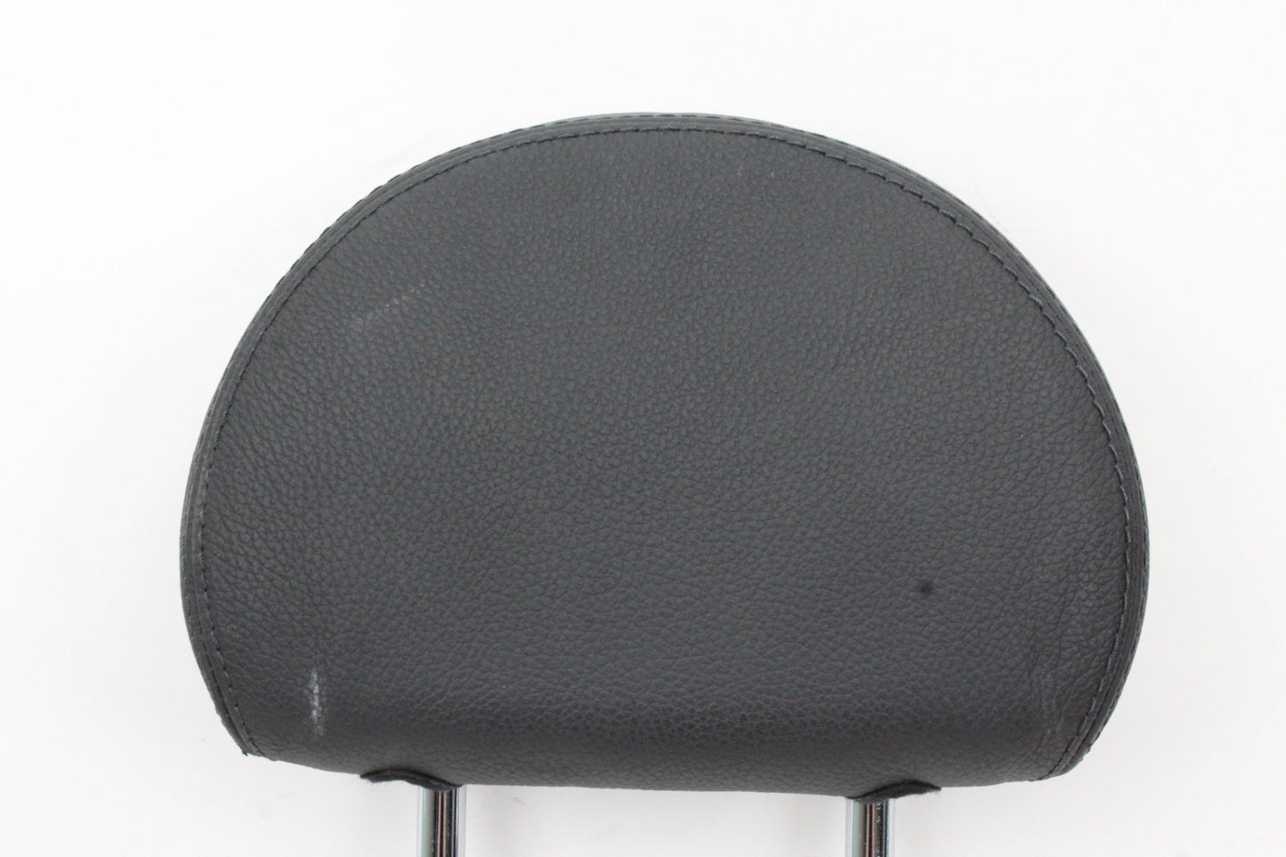 2003 - 2009 Mercedes-Benz E320 W211  Front Left or Right Side Head Rest 2119701978 Genuine