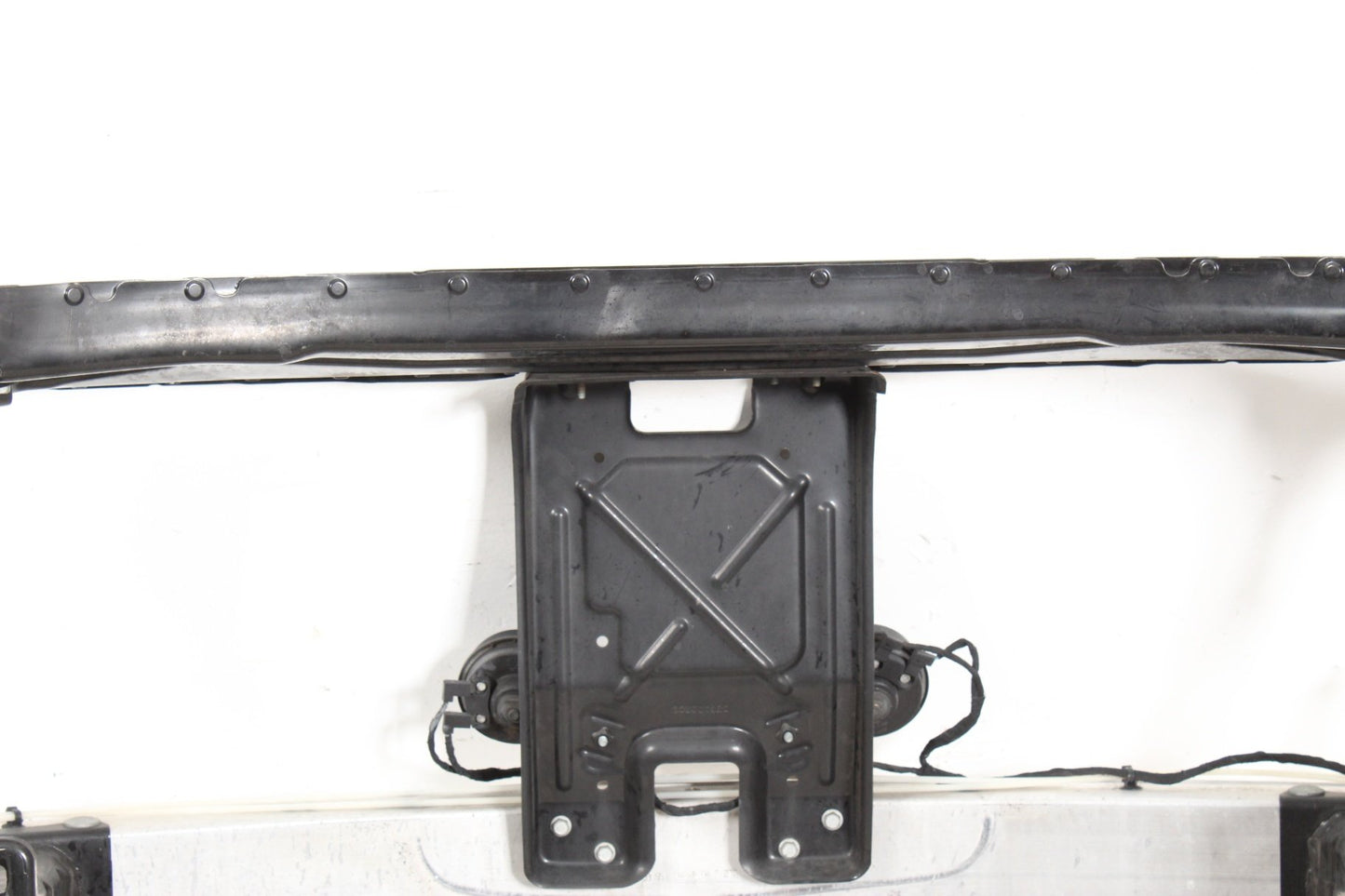 06-10 Mercedes W251 R350 R63 AMG Front Bumper Reinforcement Crash Bar Frame OEM