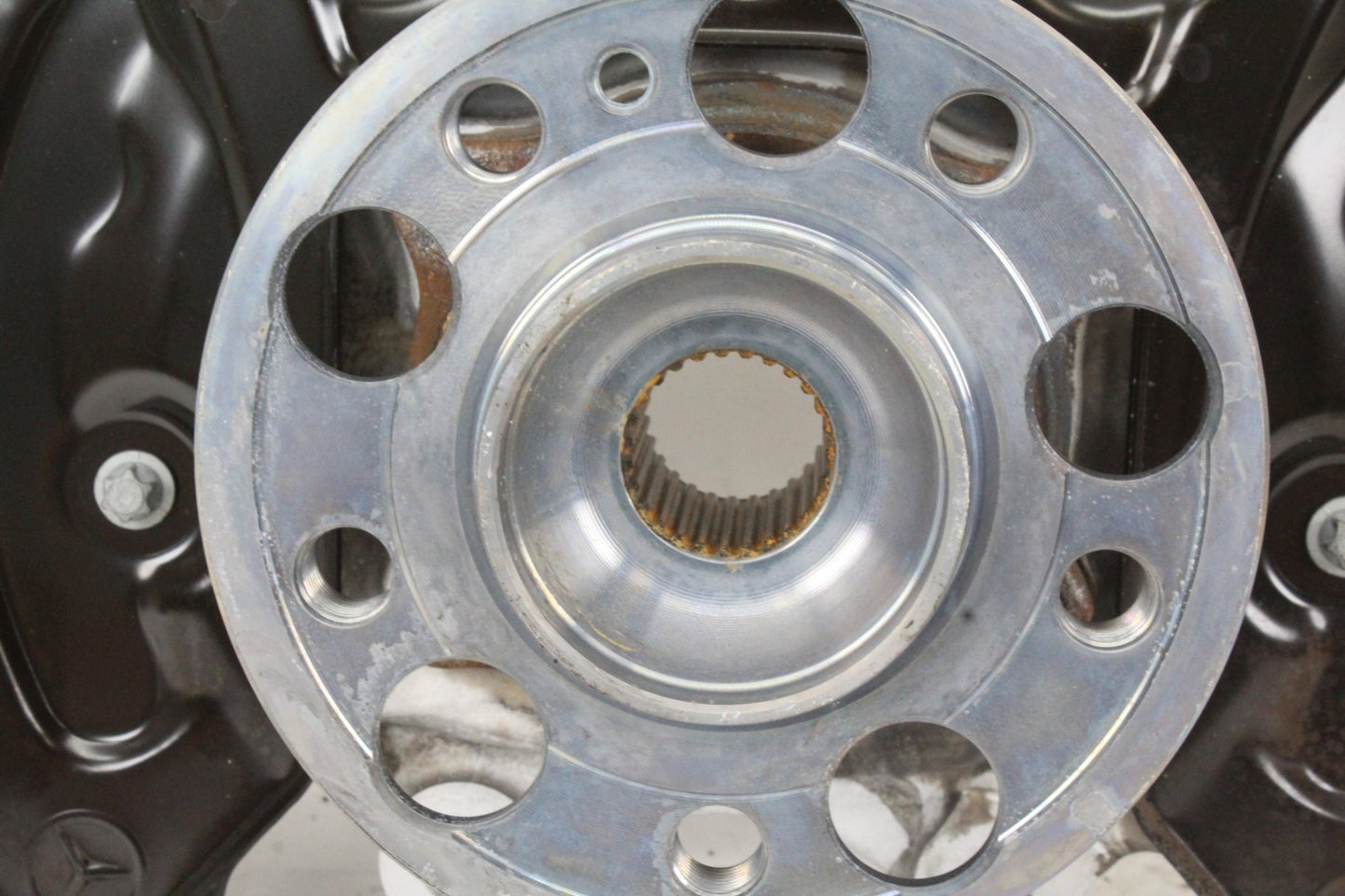 2015-2020 Mercedes-Benz C300 W205 Rear Left Spindle Knuckle Wheel Hub 2055467380