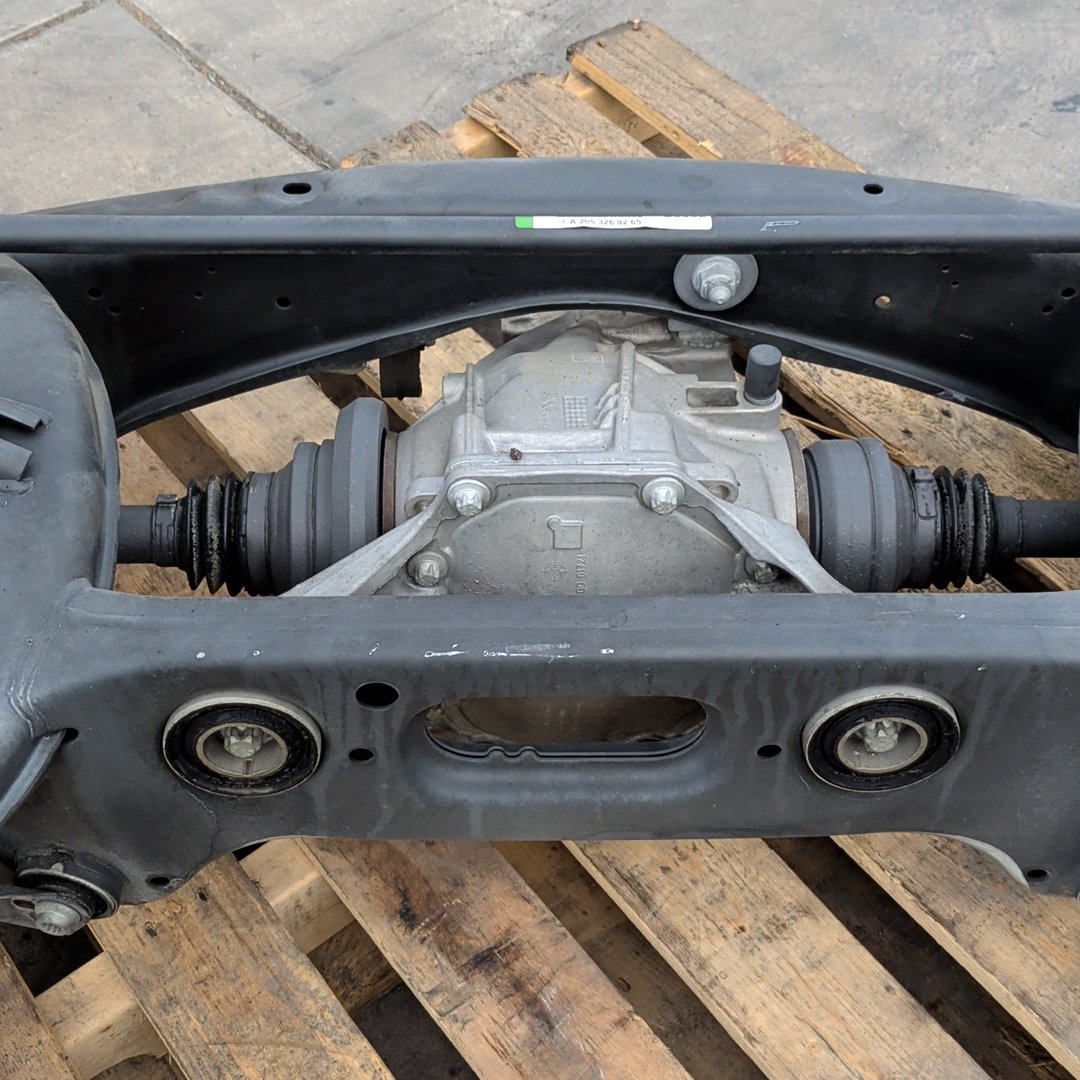 2015-2018 Mercedes-Benz C300 W205 AWD 2.0L Rear Differential Axle Spindle Subframe Bar Assembly OEM