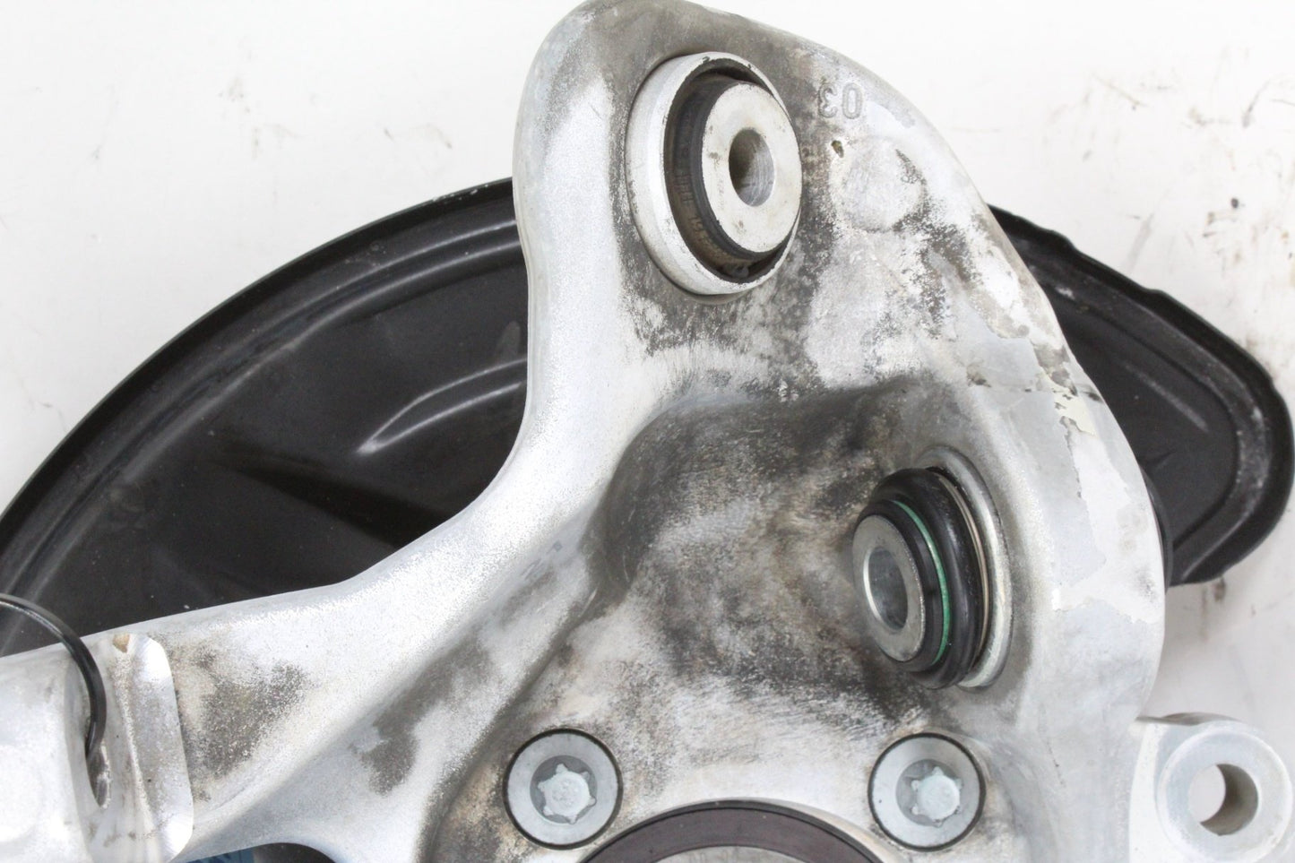 2015-2020 Mercedes-Benz C300 W205 Rear Left Spindle Knuckle Wheel Hub 2055467380