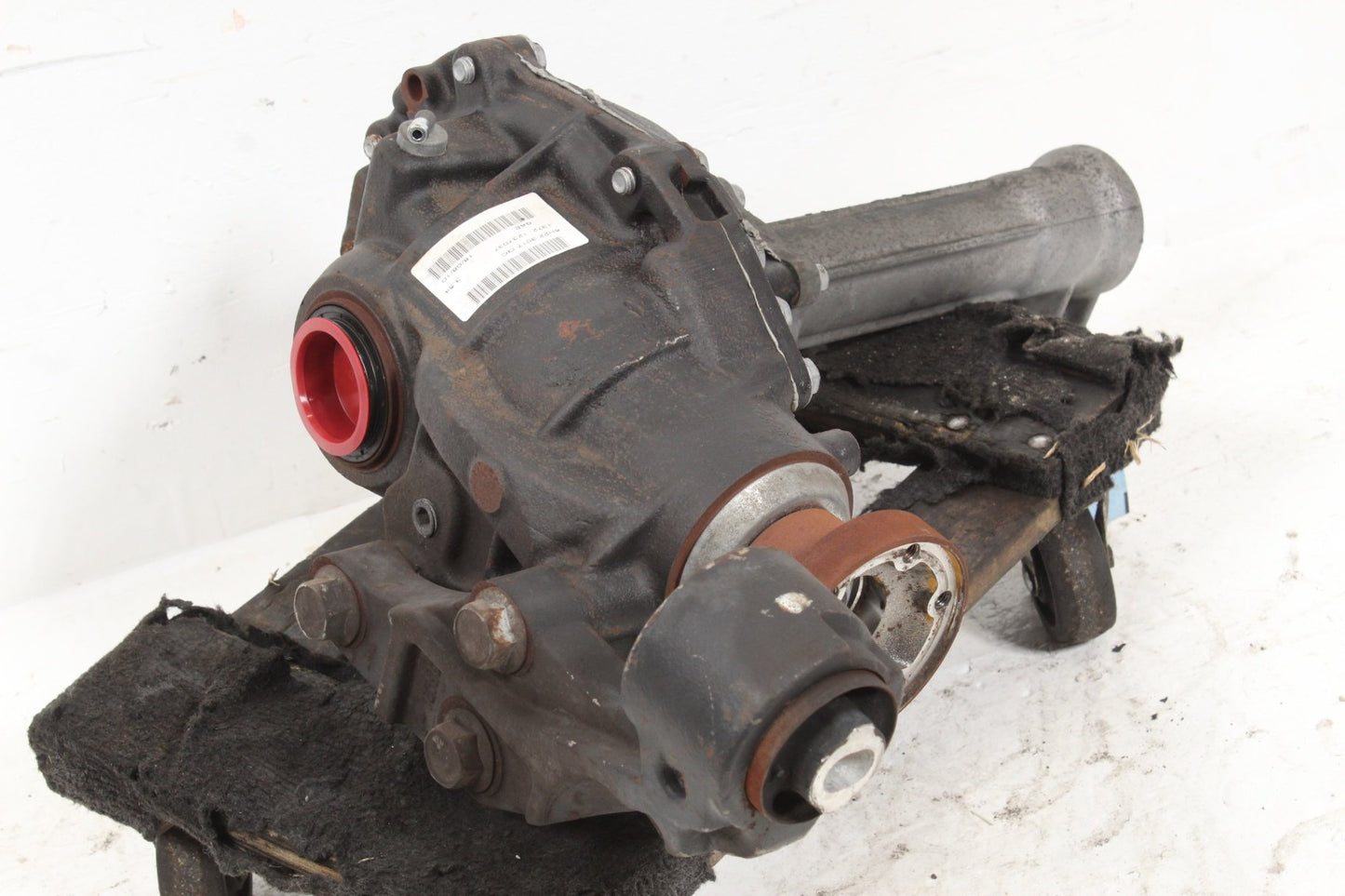 2010-2013 Land Rover LR4 Front Differential Axle Carrier 5H223017G OEM