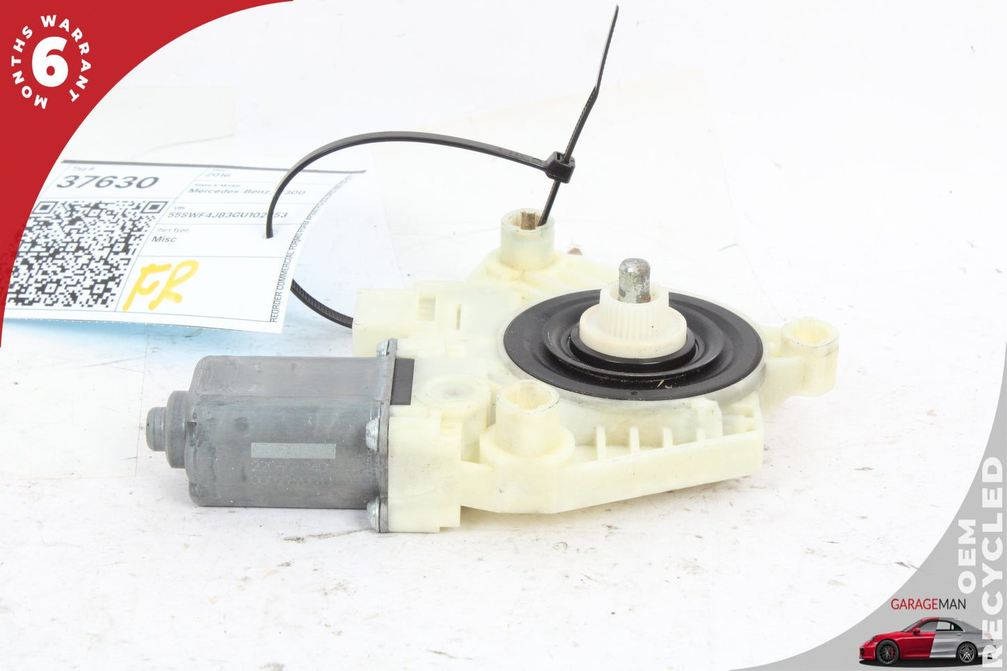 2015-2020 Mercedes-Benz C300 W205 Front Right Window Regulator Motor 2059060113