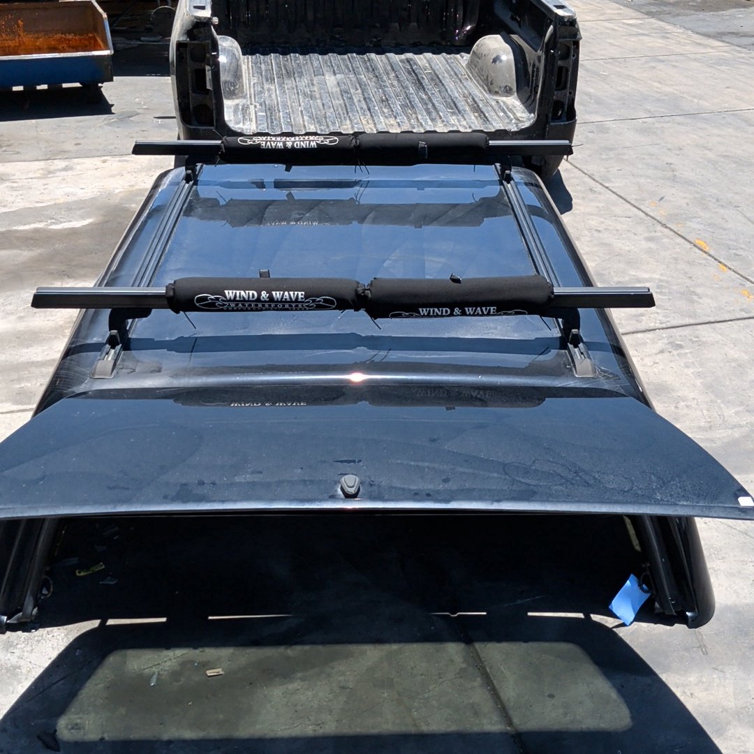 2014-2018 Chevrolet Silverado 1500 Truck Cap 5’8” Short Bed Black LEER 100XQ OEM