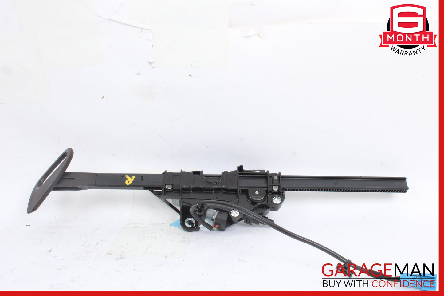 2017-2023 Mercedes W238 E450 Front Right Side Seat Belt Adjuster Feeder OEM
