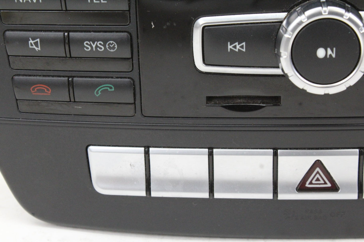 2012-2014 Mercedes C250 W204 Command Head Unit Navigation Radio 2049006108