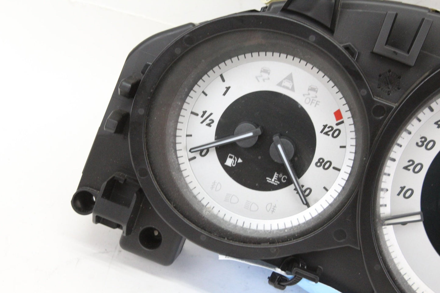 2012-2014 Mercedes-Benz C250 CDI W204 Speedometer Instrument Cluster 2049003808