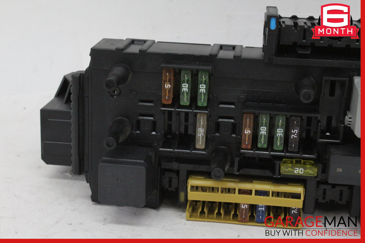 2012-2014 Mercedes W204 C250 C300 C350 Rear Fuse Relay Box Module 2049060305 OEM