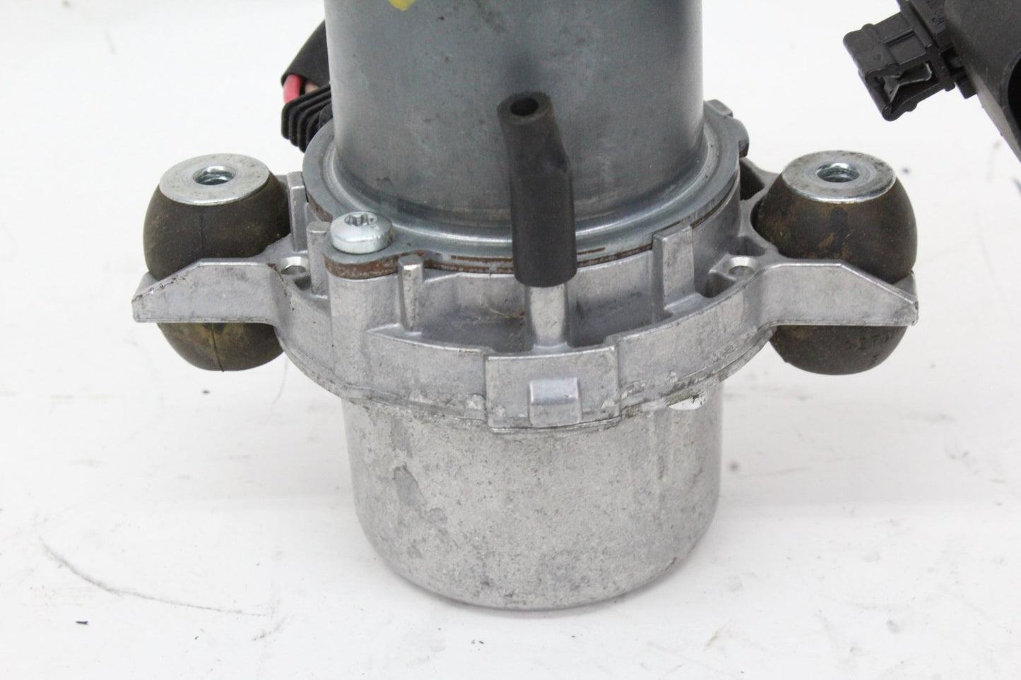 2014-2021 BMW i3 I01 Hybrid Power Brake Cylinder Vacuum Pump 34336857405 OEM