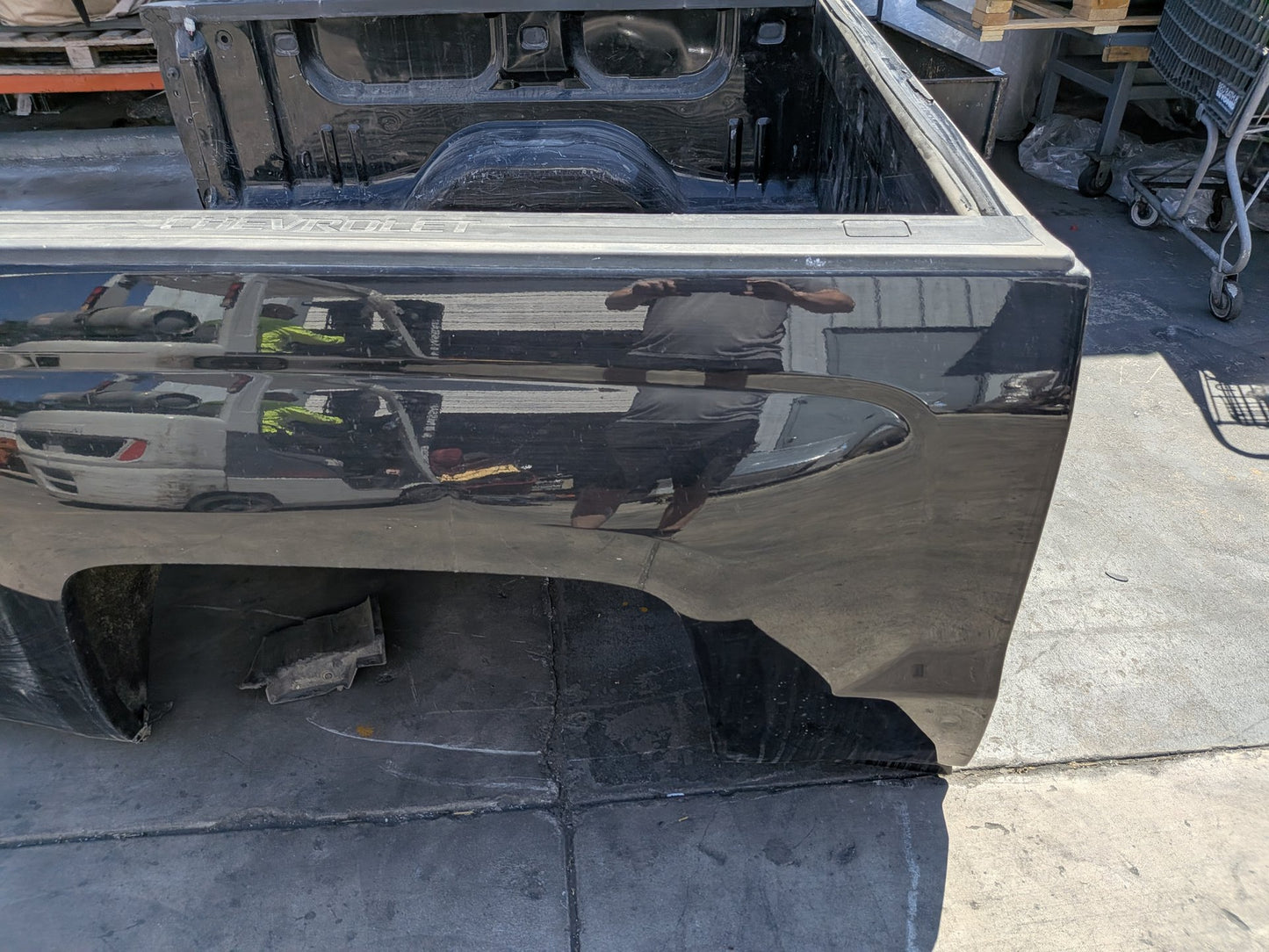 2014-2018 Chevrolet Silverado 1500 4WD 5.3L Crewcab Pickup Bed Box 84290081 OEM