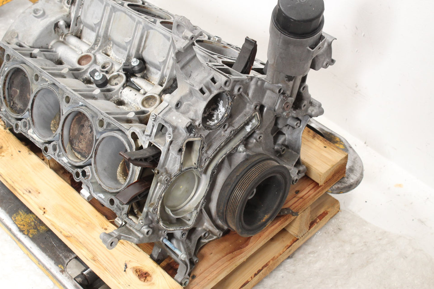 1999-2006 Mercedes-Benz S500 W220 RWD Engine Cylinder Block 1130109305 OEM