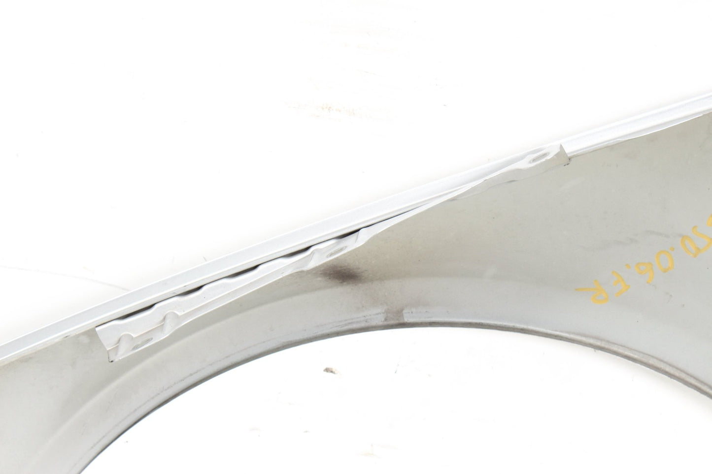 2006-2010 Mercedes W251 R350 4MATIC Front Right Passenger Side Fender Silver OEM