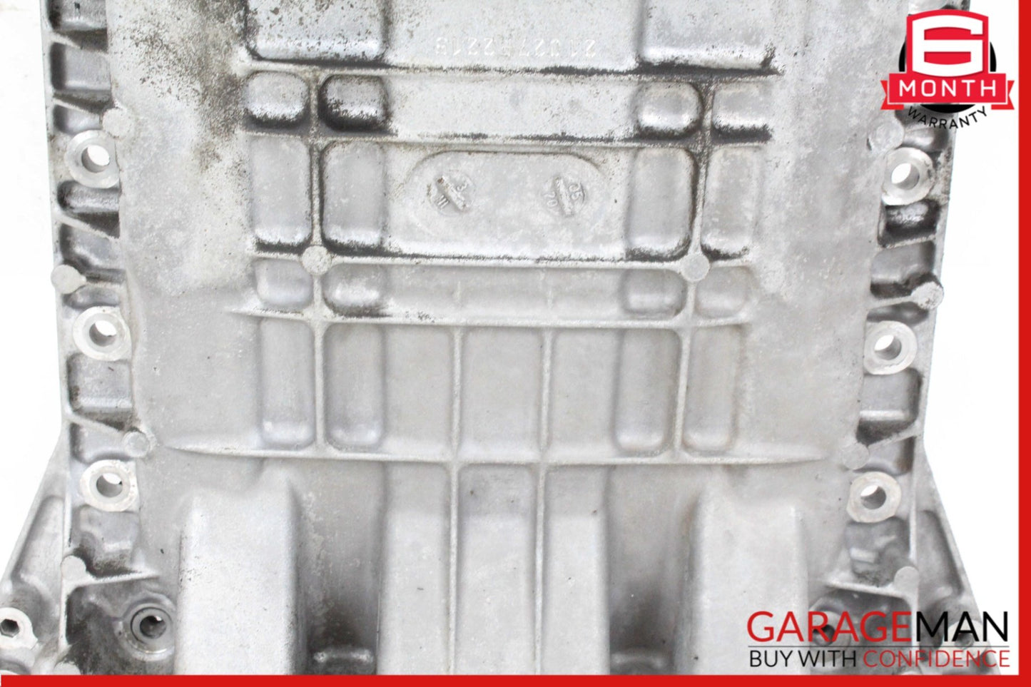 2006-2013 Mercedes-Benz R350 W251 Upper Engine Oil Pan 2720141302