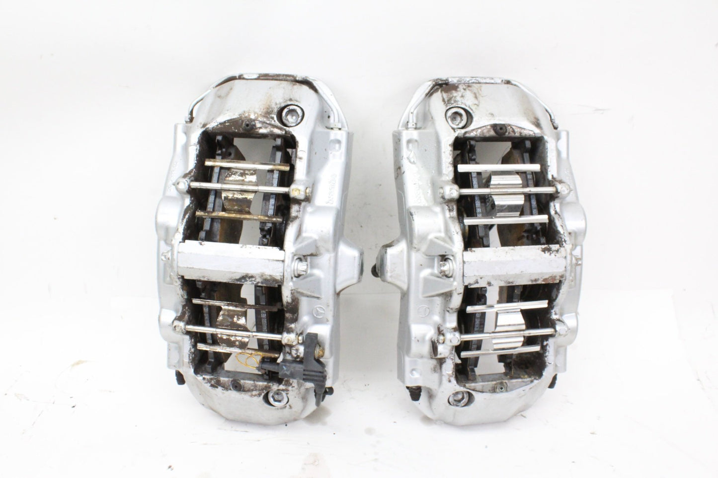 2003 Mercedes-Benz S55 AMG W220 Sedan Front Left and Right Side Brake Caliper 0034203183