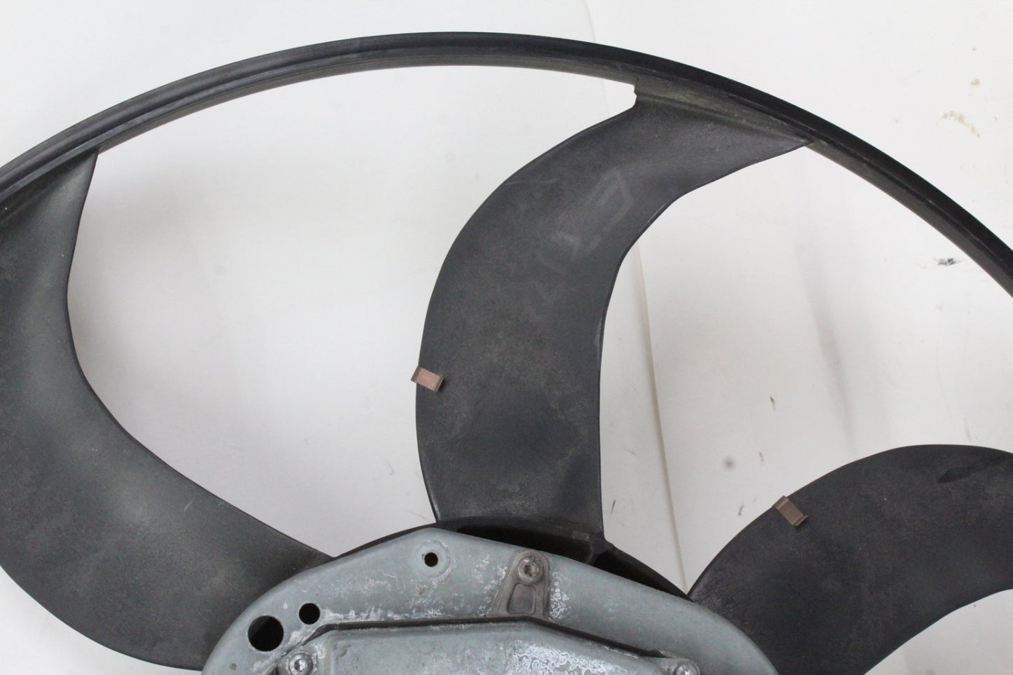 2003-2011 Mercedes W211 E350 Engine Cooling Fan Motor Blade 3137229007 OEM