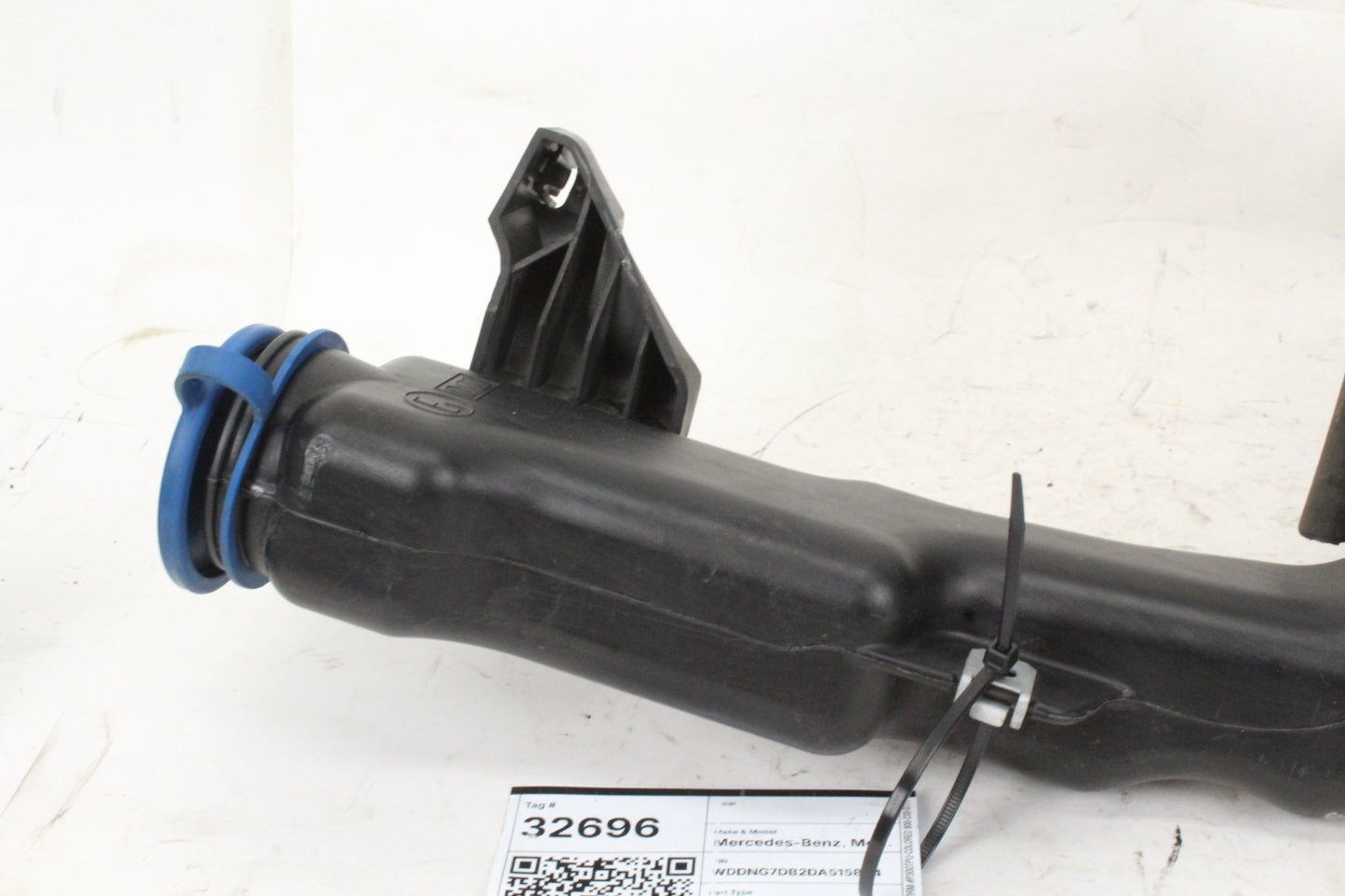 08-14 Mercedes-Benz S550 W221 Headlight Washer Bottle Tank A2048601860 OEM