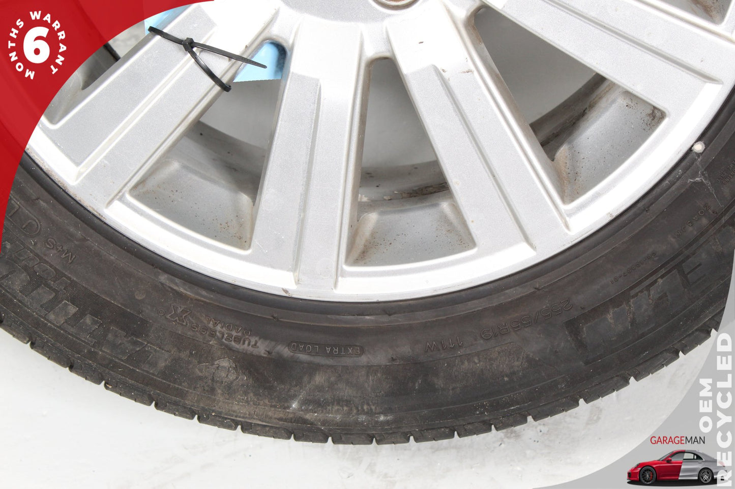 2010-2016 Land Rover LR4 Wheel Tire Rim 8Jx19EH2+53 CD242CDWU9GRA OEM