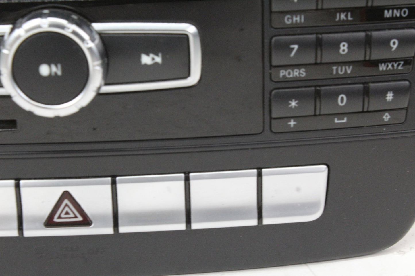 2012-2014 Mercedes C250 W204 Command Head Unit Navigation Radio 2049006108