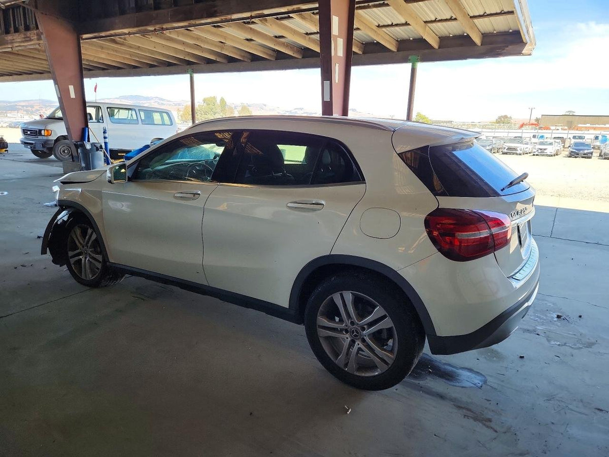 Parting Out- 2020 Mercedes-Benz GLA250 X156 4MATIC- 254