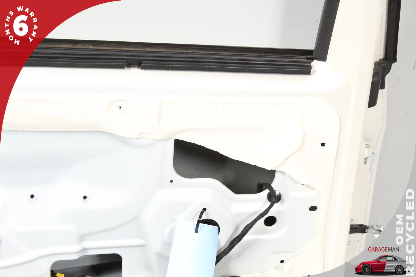 2012-2017 Fiat 500e Front Left Driver Side Door Shell White 68070585AA OEM