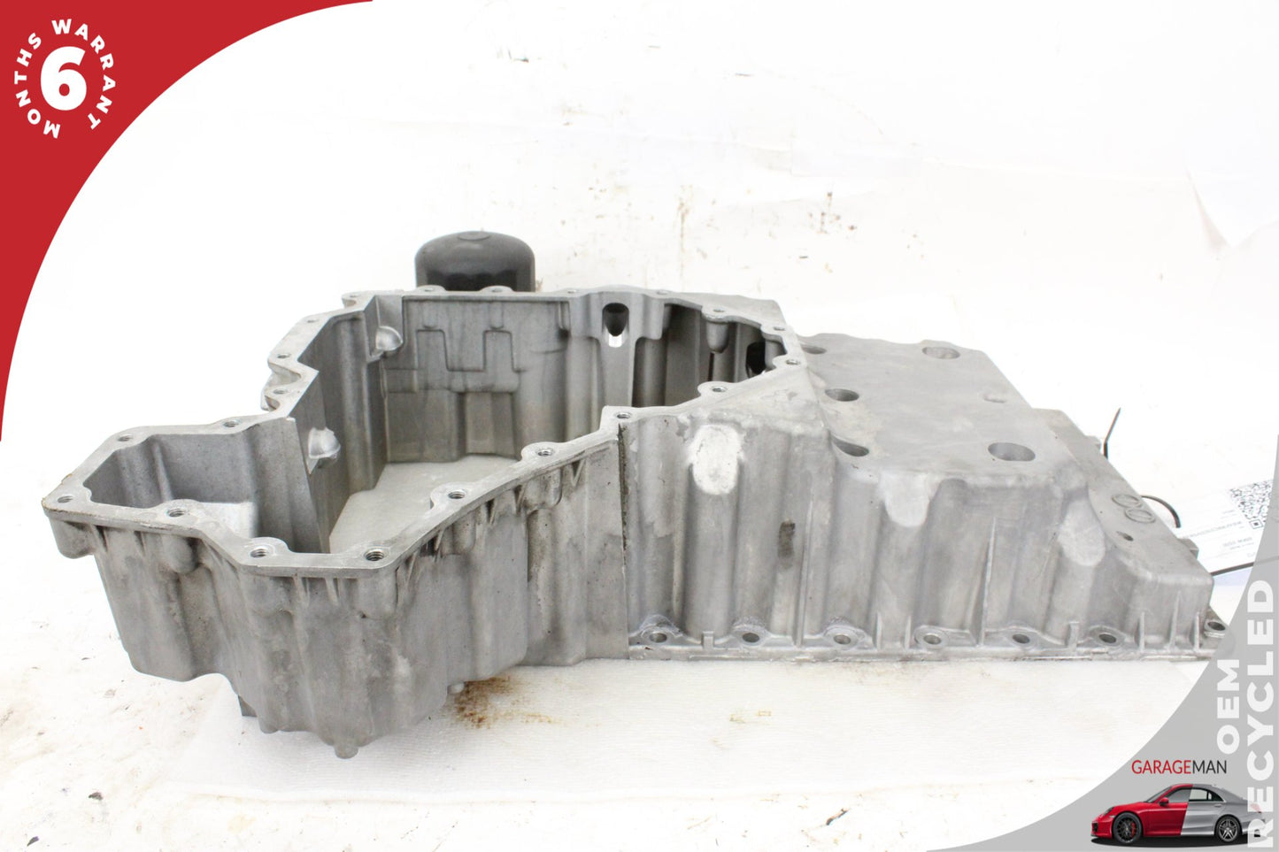 2011-2016 BMW 550i F10 4.4L Upper Engine Motor Oil Pan 7621070