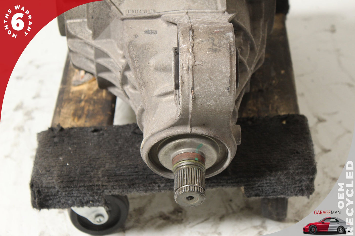 2011-2014 Porsche Cayenne S 958 4.8L V8 Rear Differential Diff Axle Carrier OEM