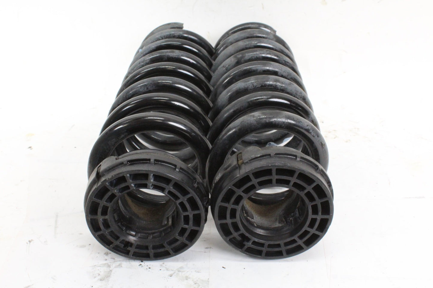 2015-2020 Mercedes-Benz C300 CDI C-Class W205 Sedan Rear Coil Spring 2053280337