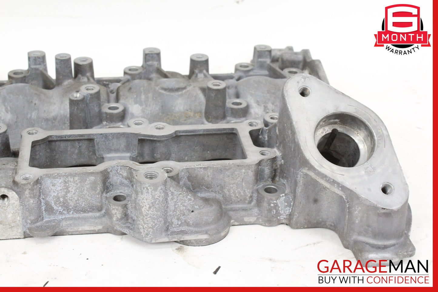 2015-2023 Mercedes W205 C300 Engine Cylinder Head Valve Cover 2740100603 OEM