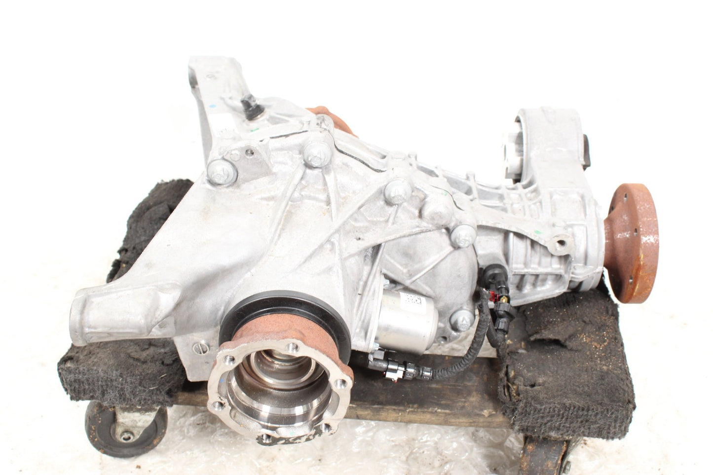 2018-2025 Audi Q5 Rear Differential Carrier 0B0500043