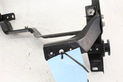 2008-2014 Mercedes-Benz C300 W204 Front Left Head Light Bracket 2046200191 OEM