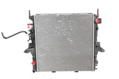 2010-2016 Land Rover LR4 Engine Cooling Radiator Assembly AH328005AC OEM