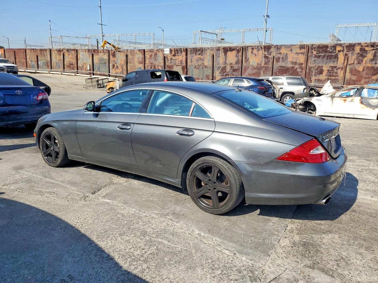 Parting Out- Mercedes-Benz CLS500 W219- 101