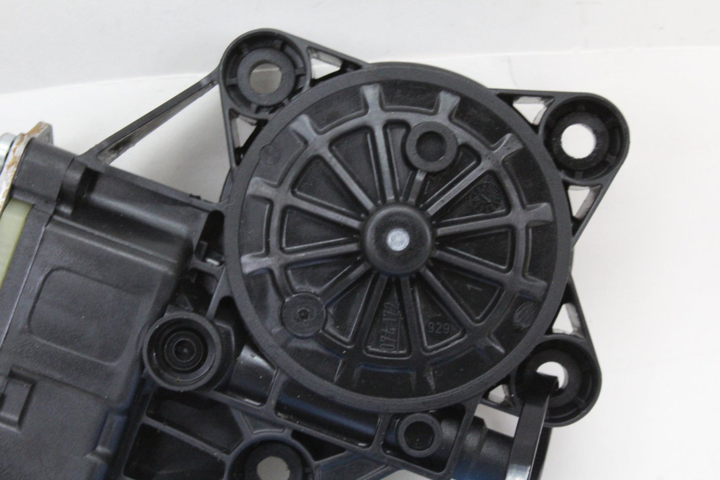 2007-2015 Mini Cooper R56 Front Left Side Window Regulator Motor 2757043 OEM