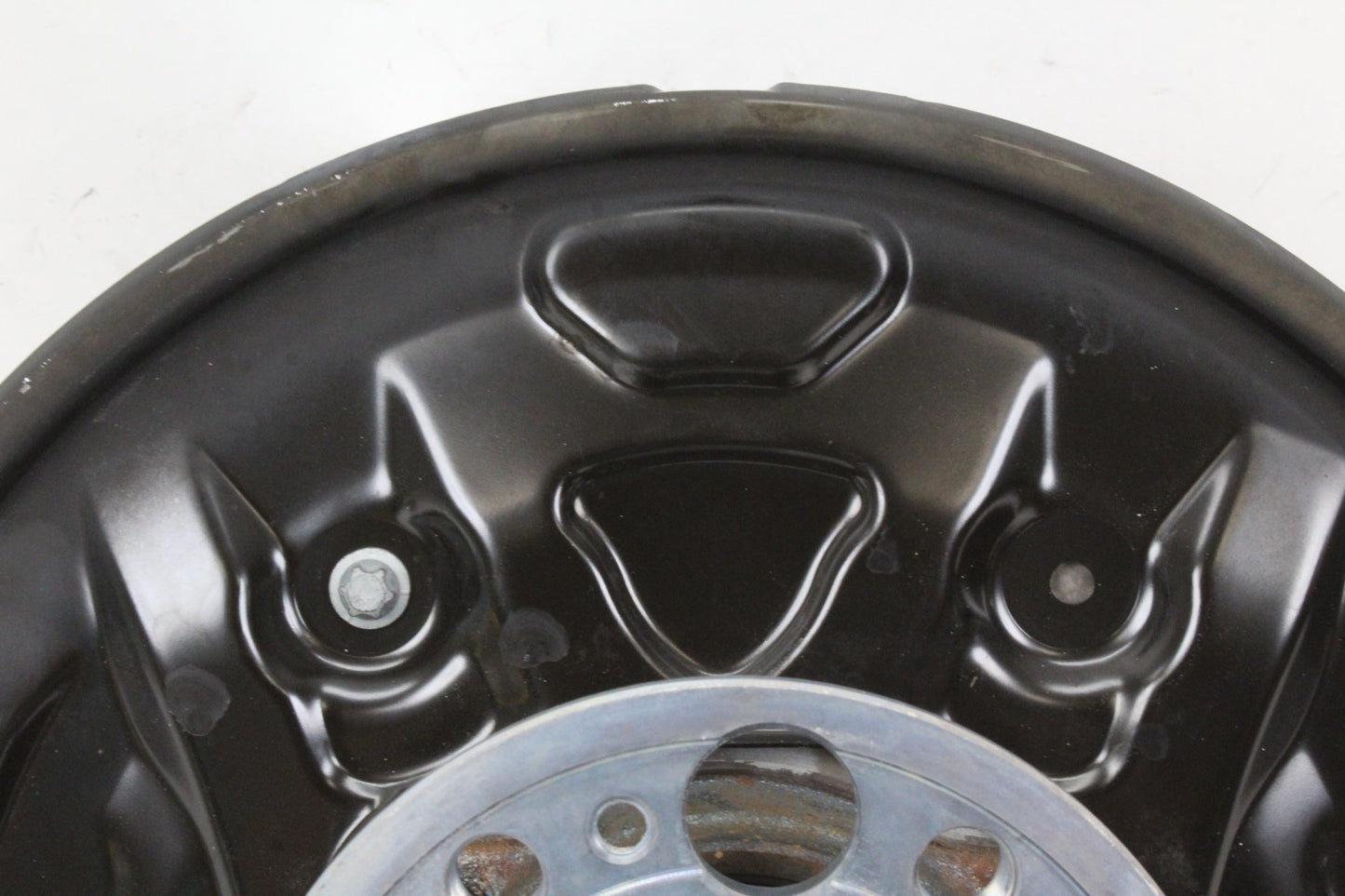 2015-2020 Mercedes-Benz C300 W205 Rear Left Spindle Knuckle Wheel Hub 2055467380