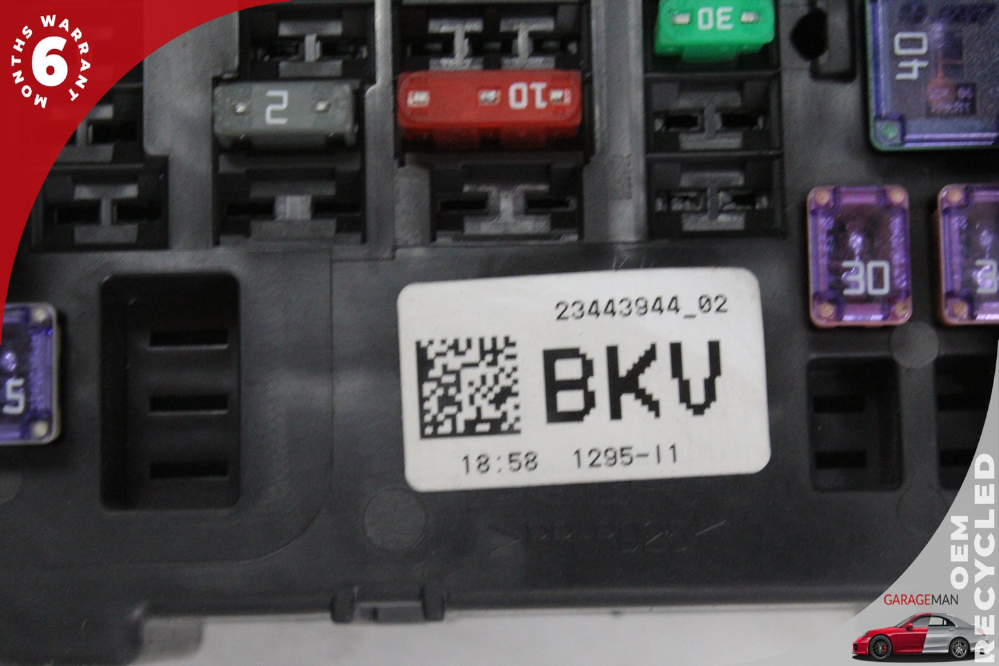2014-2019 Chevrolet Silverado 1500 Front Right Dash Cabin Fuse Box 23443944 OEM