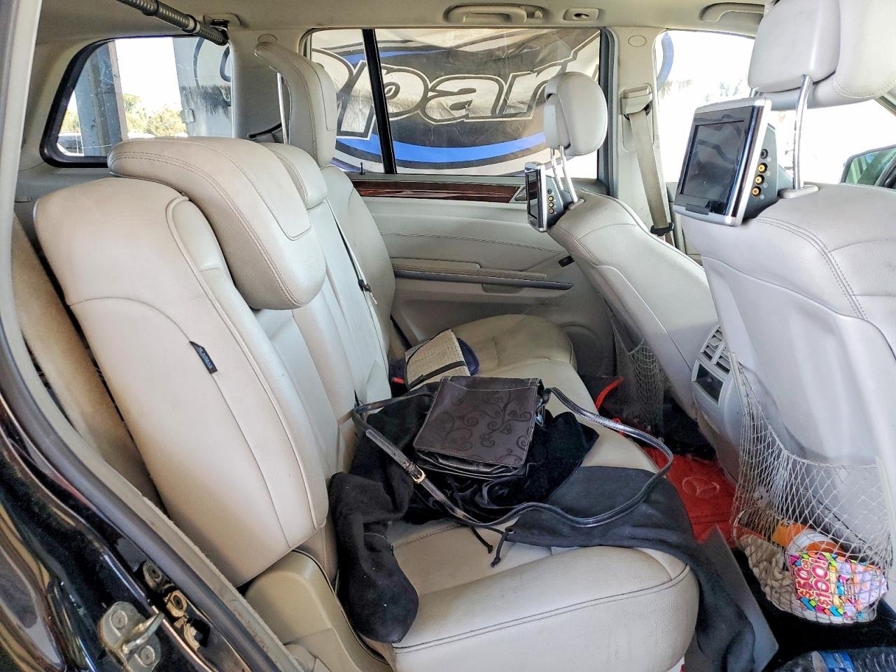 Parting Out- 2012 Mercedes-Benz GL450 X164- 111