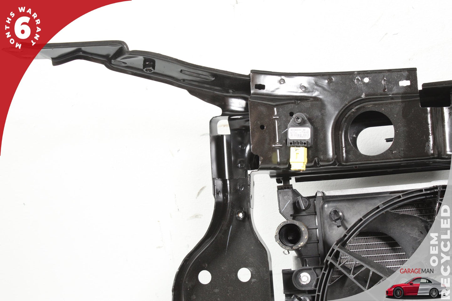 2013-2019 Fiat 500e Cooling Radiator Core Support w/ Fan Assembly 68089068AA