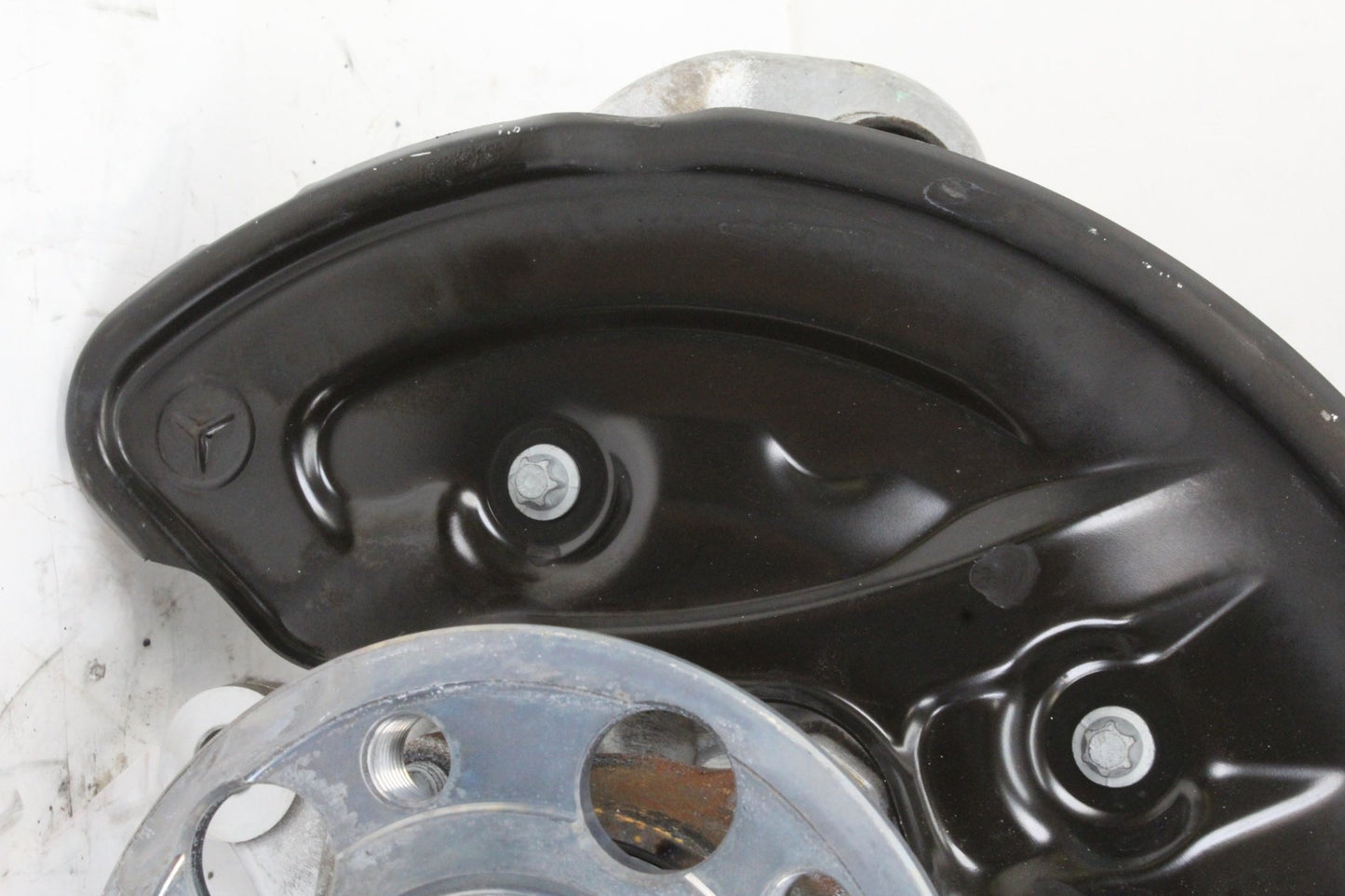 2015-2020 Mercedes-Benz C300 W205 Rear Left Spindle Knuckle Wheel Hub 2055467380