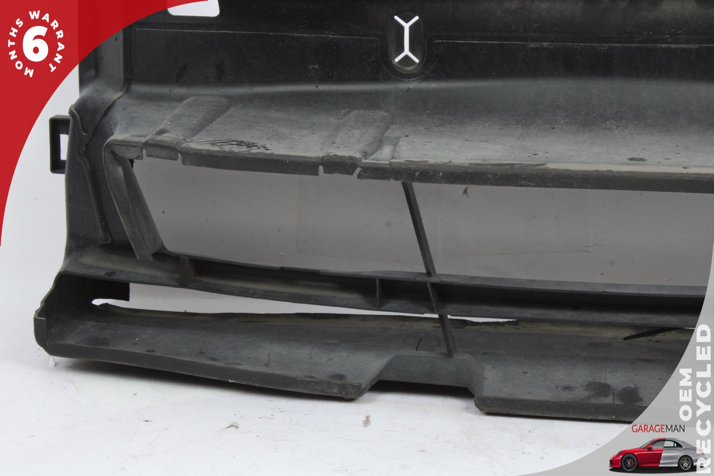 2012-2016 BMW 320i F30 RWD Radiator Lower Air Duct Trim Cover 7255414